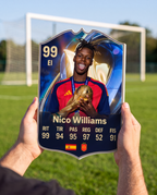Diseño 2 — carta de Nico Williams en la cancha — Regalos de Fútbol